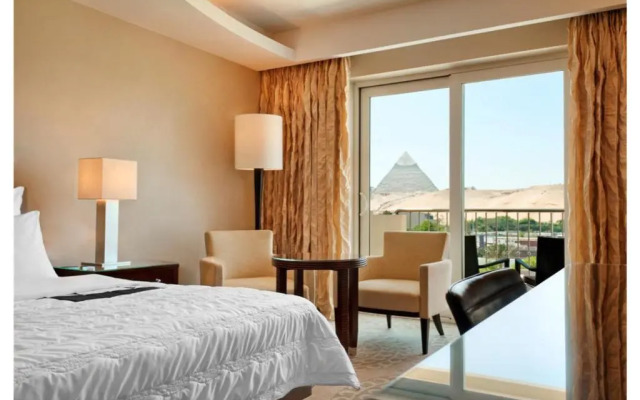 Le Meridien Pyramids Hotel & Spa