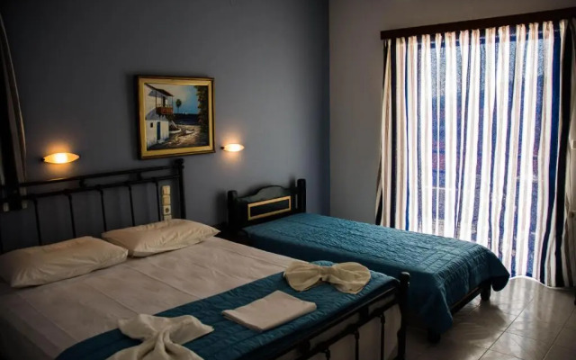 Christina Perlia Studios