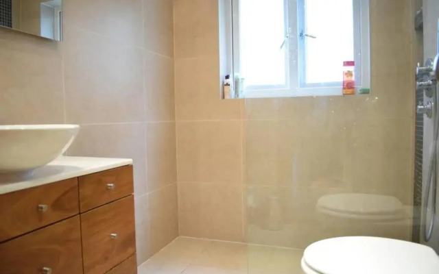 Plum Guide - Chelsea Mill