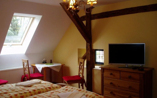 Penzion-statek U pejska a kočičky