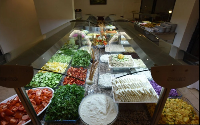 Dbl Room With Thermal Bath ,dinner Breakfast Included