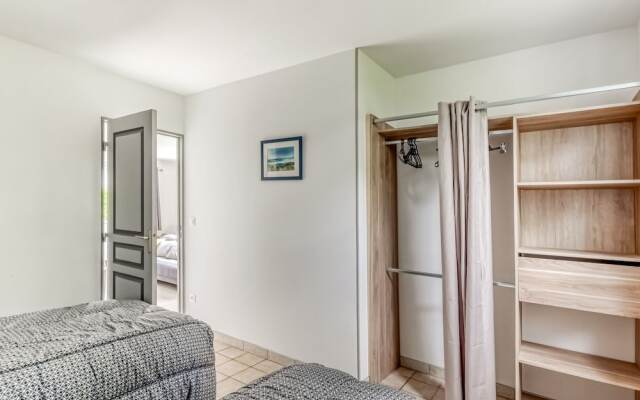 Quaint Holiday Home in Tracy sur Mer near Seabeach