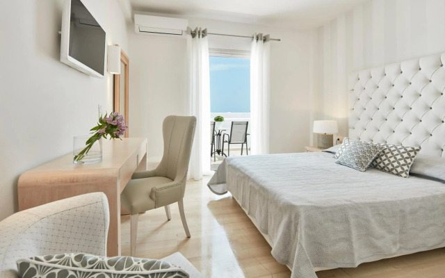 Santorini Palace