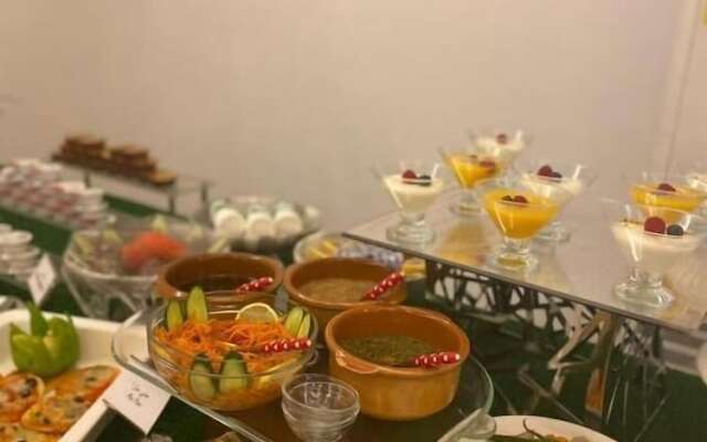 Makarim Palm Hotel