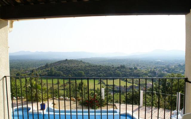 Beautiful holiday home in Courry with private pool