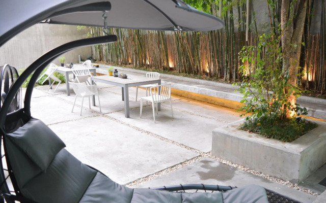 Rezt Bangkok - Hostel