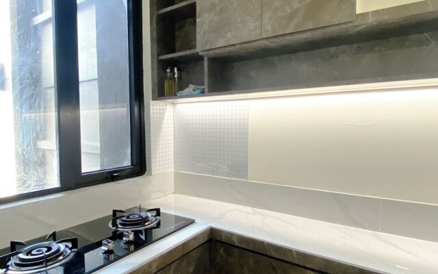 Well Furnished And Comfortable 2Br Meikarta Apartment