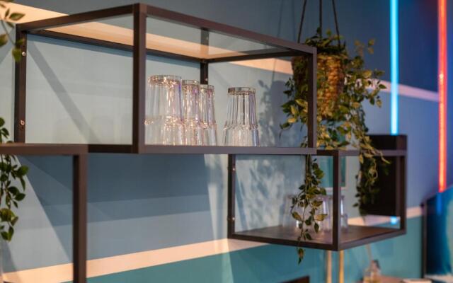 Capsule Gaming balnéo & billard & babyfoot & sauna 2 chambres