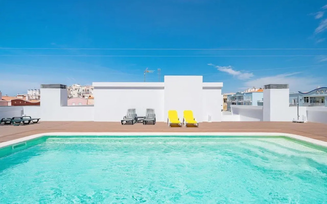 Lagos Modern 1 With Pool by Homing