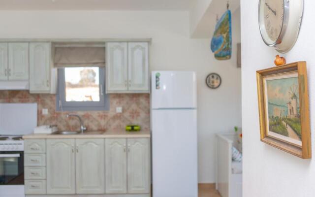 Armonia Studios and Villas