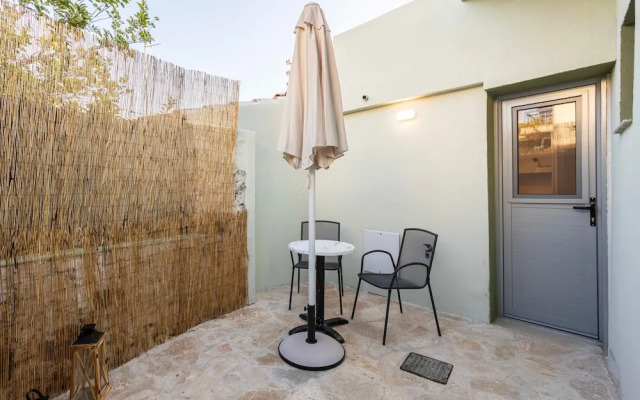 Filiatra Charming Urban Escape Your Cozy Retreat