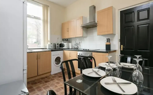 Short Term Shared R&R In Chorlton