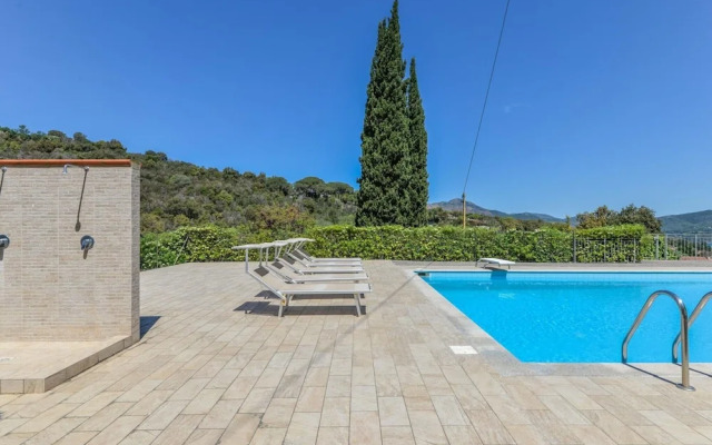 Apartment in Elba Near Straccoligno Beach