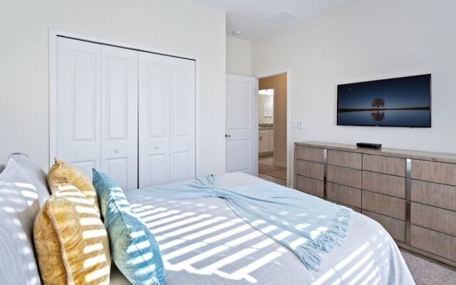 1563 Sandbagger Drive