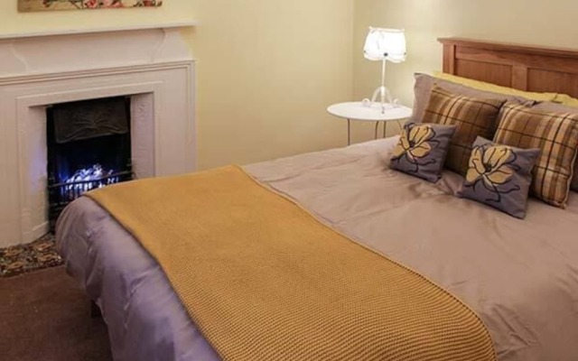 Meadow House Apartment