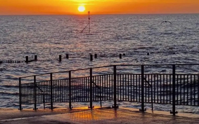 Quackers-seaside Village-pet Friendly-parking-