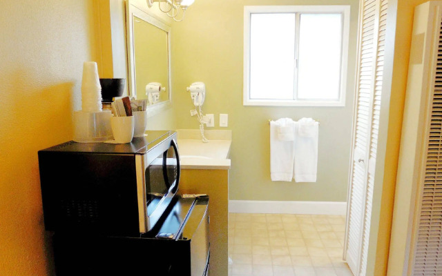 Monterey Peninsula Inn