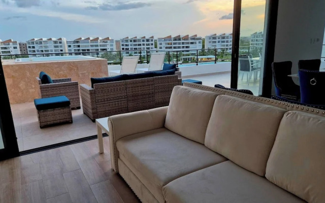Luxury Beach Penthouse Jacuzzi & Lagoon View