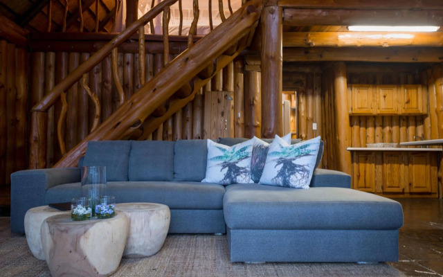 Rhino River Lodge