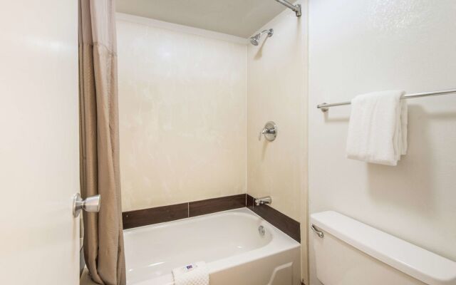 Motel 6 Columbus - Worthington