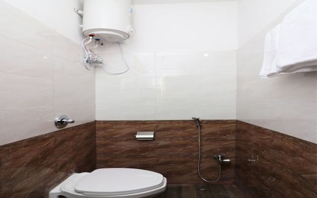 OYO 13579 Hotel Royal Crowne