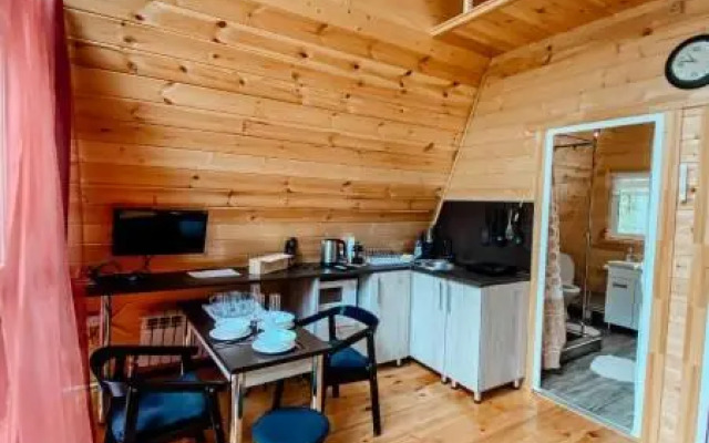 Дом Шалаш на Усе