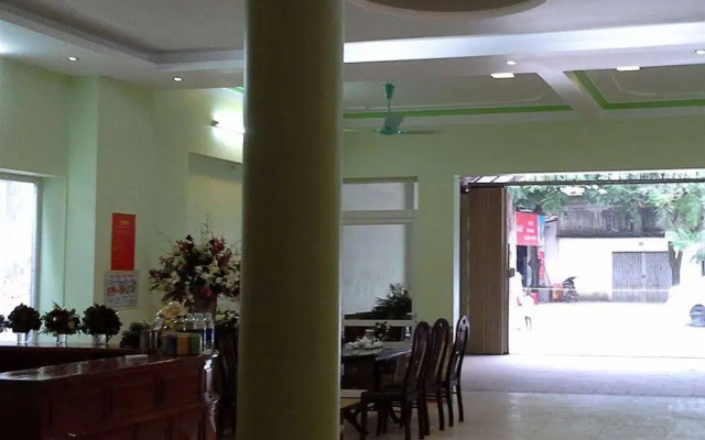Avi Transit Hotel
