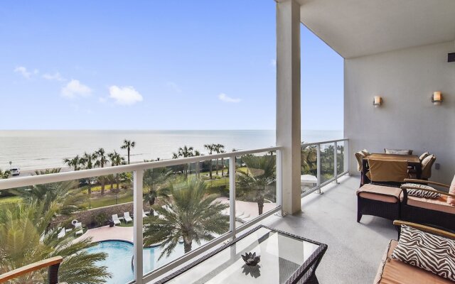 St Tropez Beach by RedAwning