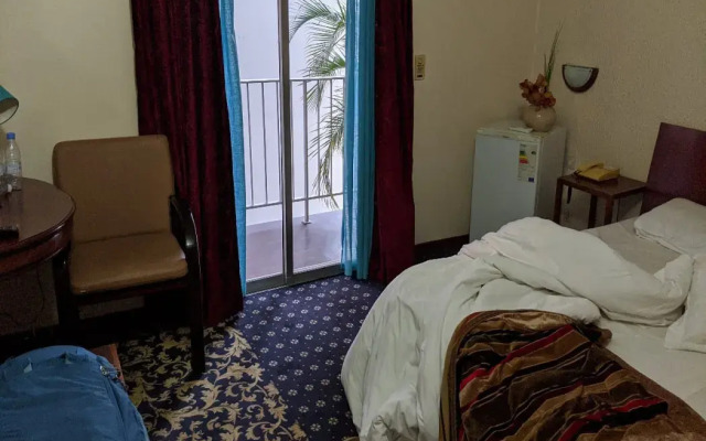 Hotel Nina