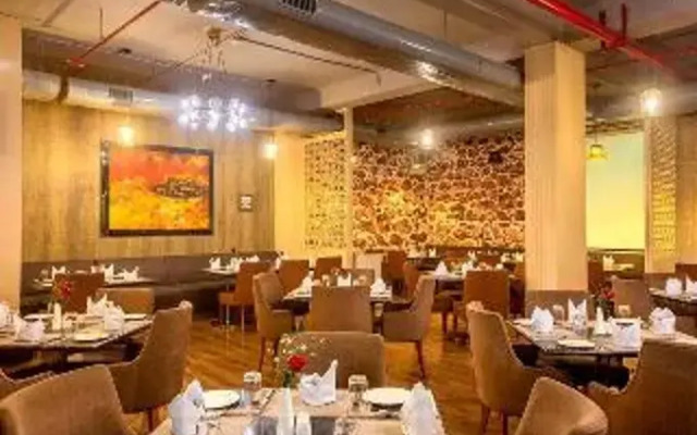 Hotel Luxe Opera NH8 – 7km from IGI Airport Delhi