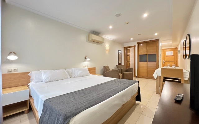 Mediterraneo Real Apartamentos Turísticos