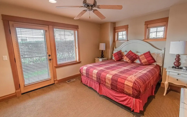 Lodges at Cannon Beach A2