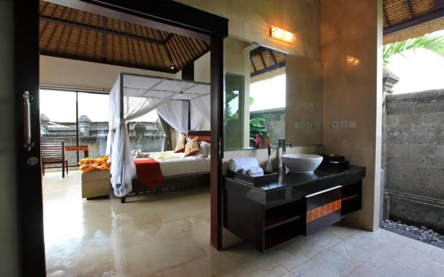 Santi Mandala Villa & Spa