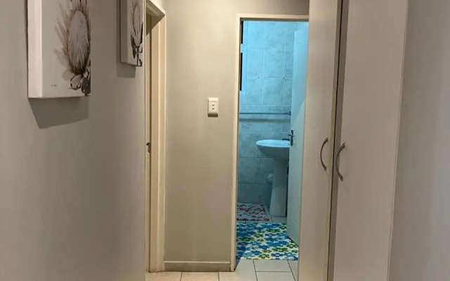 201 St Tropez, South Coast