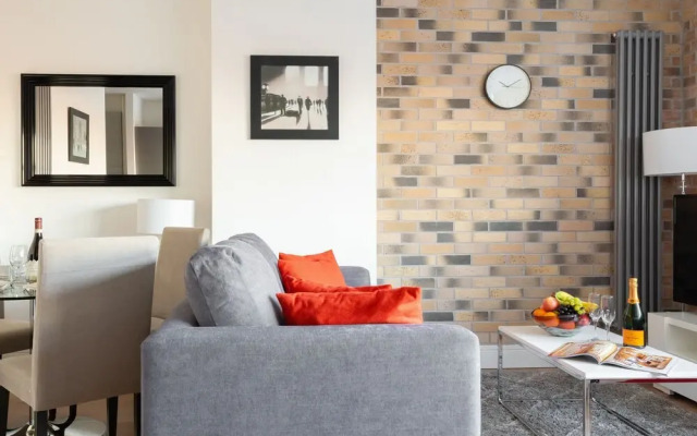 Platinum Apartment in Central Camden 9984