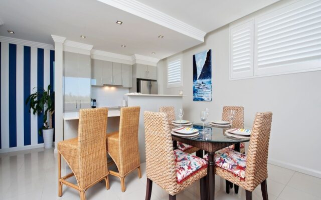 Aura Unit 12 - Shoal Bay