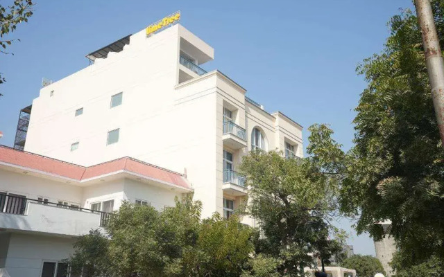 Lime Tree Hotel and Banquet Greater Noida