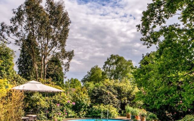 Holly House Bed & Breakfast