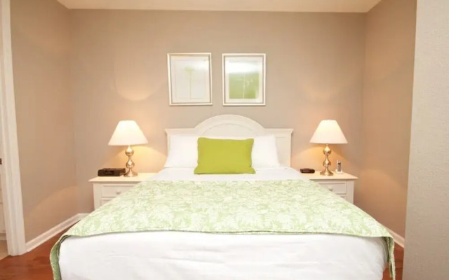 10-106 2 Bedroom Condo by RedAwning