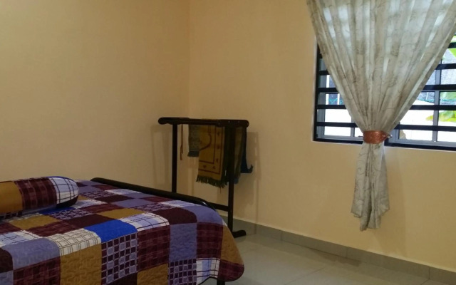 IsMa Lumut Homestay