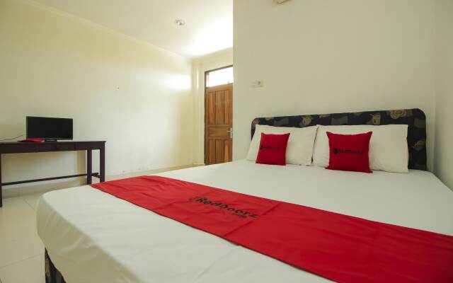 RedDoorz @ Malalayang Manado