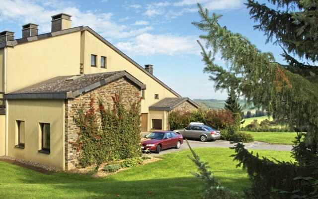 Calm Holiday Home With Garden in Bièvre