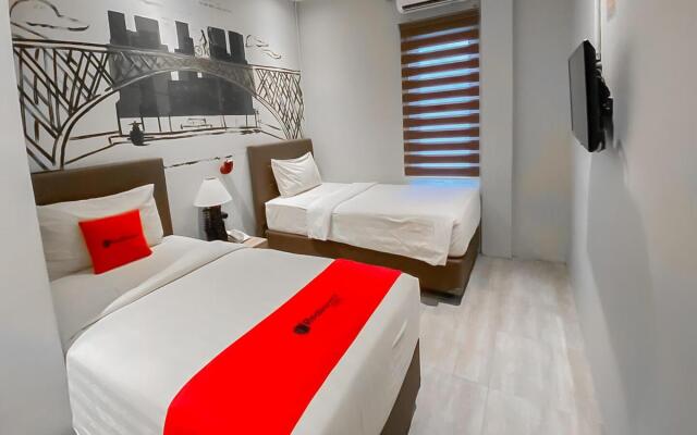RedDoorz Plus near AlunAlun Cianjur