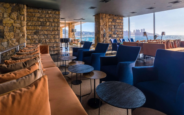 Radisson Blu Acqua Hotel & Spa Concon