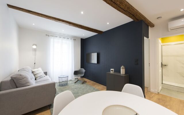 APPARTEMENT 1 NEUF sur le port à coté de la plage