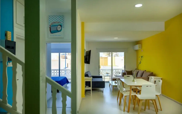 Anonymous - 2BR - 2Floors - Central