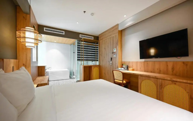 La Opera Saigon Hotel