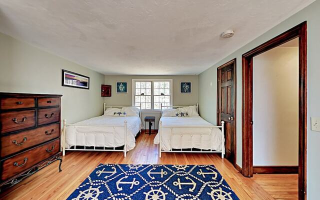 Quiet Family - 4 Br Home