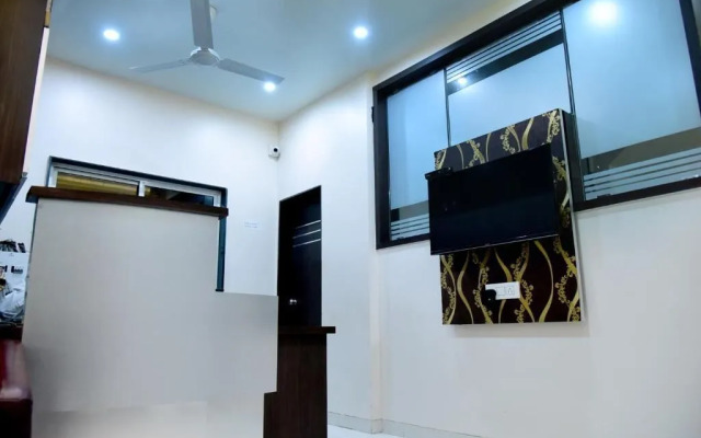 Hotel Pushpak Satara