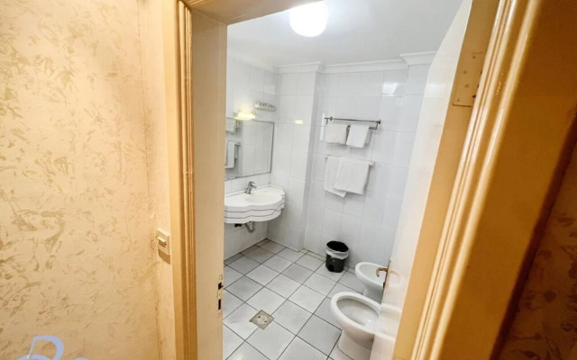 Delmon Suites